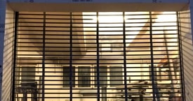 GLASS-LOOK MODEL ALUMİNYUM Hızlı sarmal kapı portre resim